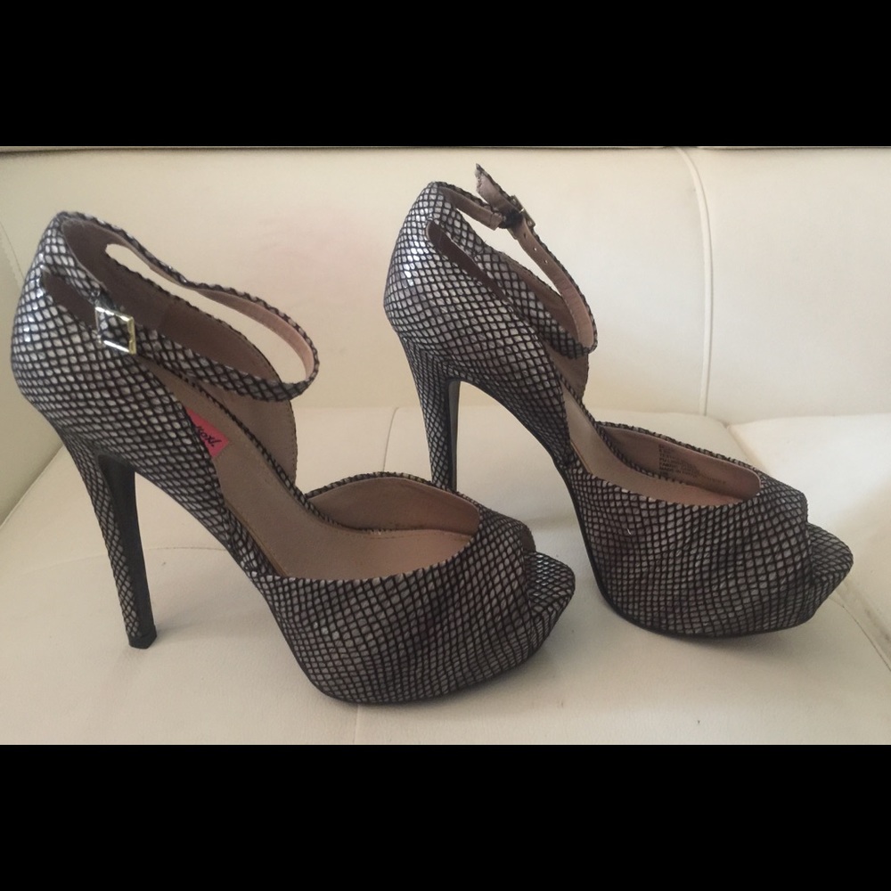 Betsey Johnson Mary Jane Heels